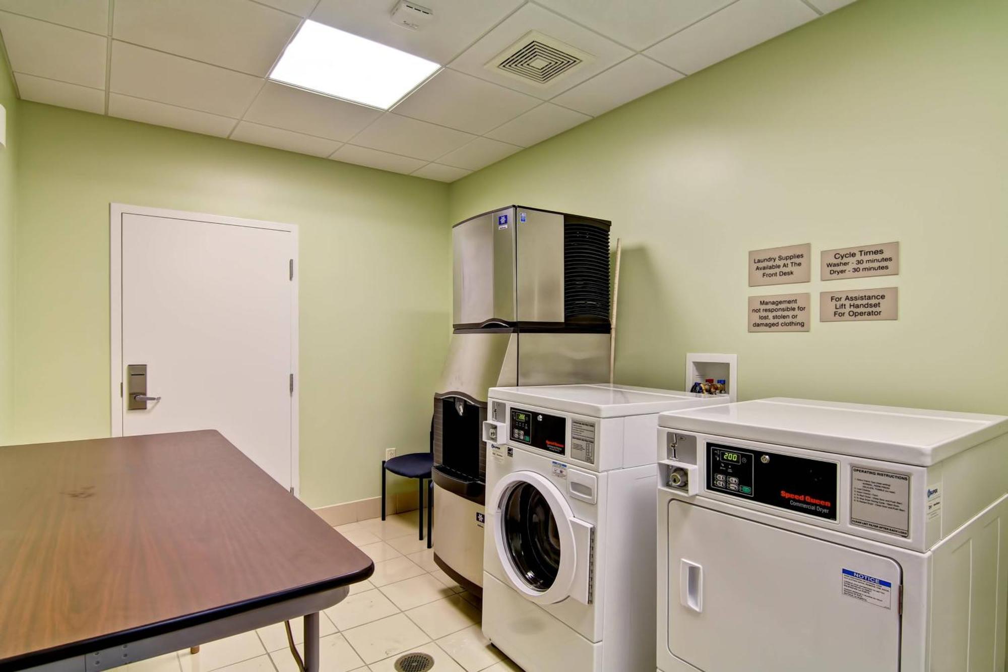 Springhill Suites Erie Kearsarge Kültér fotó